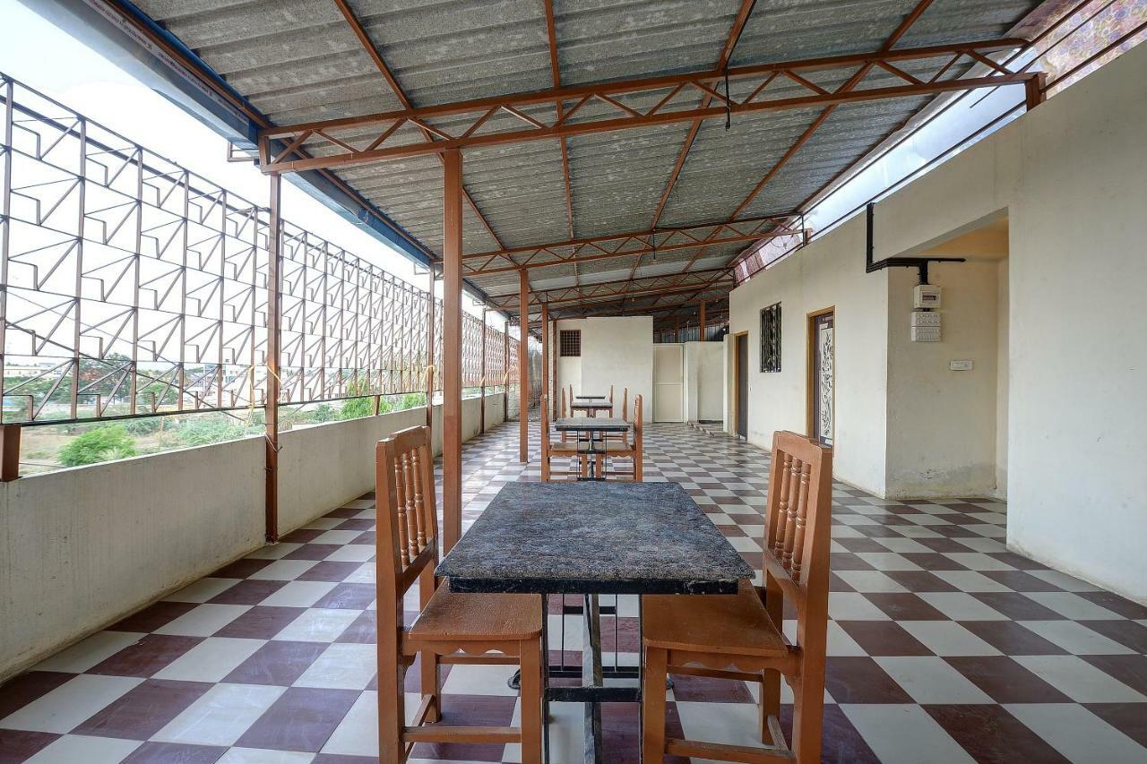 Spot On 37153 Karavali Paradise Hotel Dod Ballāpur Екстериор снимка